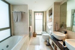 The Berth By The Cove (D4), Condominium #470576301